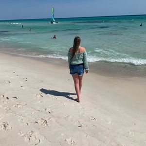 Meet your Posher, Hannah